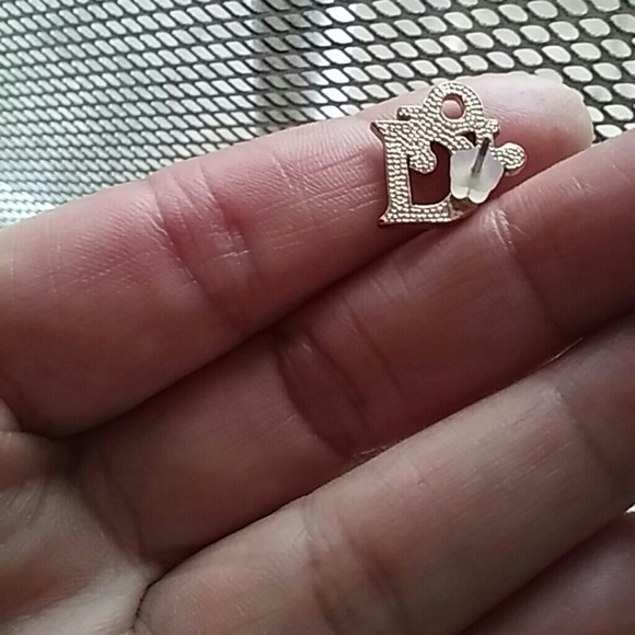 Earring - Picture 2 of 2